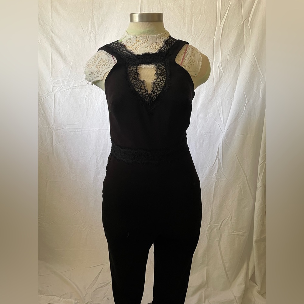 Topshop black lace jumpsuit, size 4, pants length, keyhole neckline